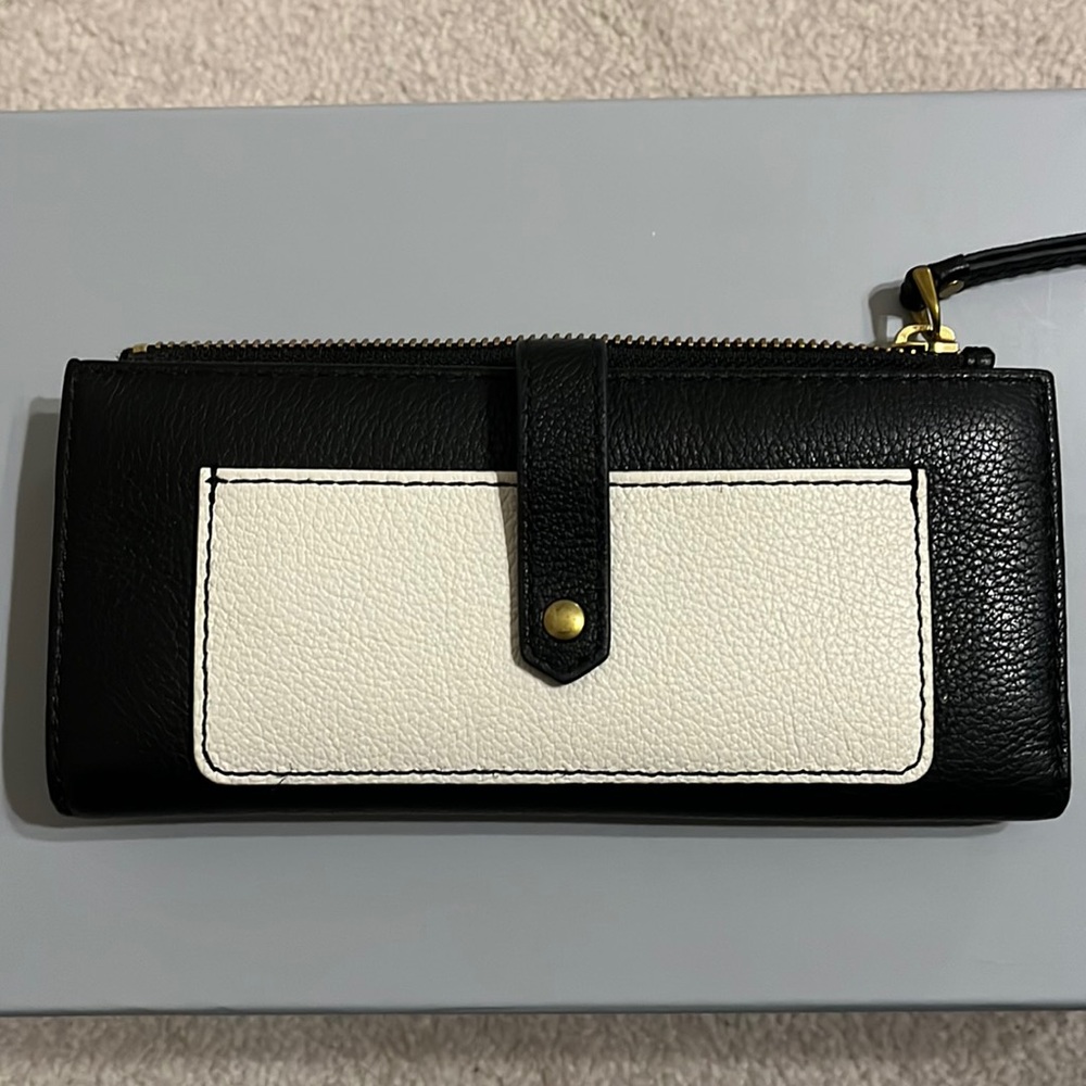 Fossil Wallet